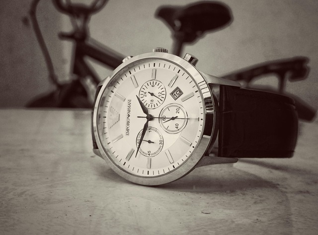 Élégance en action : la montre automatique masculine