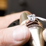 Comment Choisir une Bague en Diamant : Les 4C Décryptés