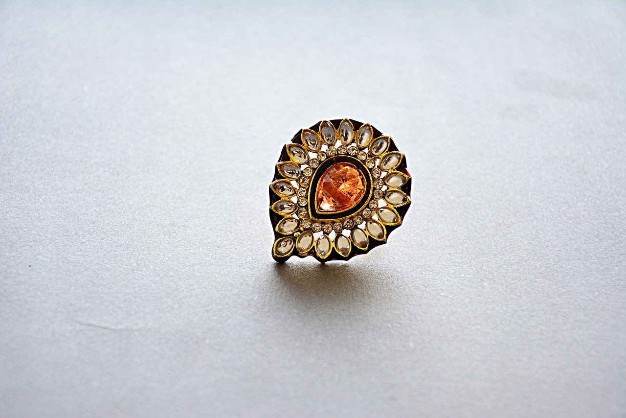 découvrez notre collection élégante de boucles d'oreilles, allant des modèles classiques aux designs modernes. parfaites pour rehausser n'importe quelle tenue, nos créations sont faites avec soin pour vous offrir confort et style. explorez notre gamme et trouvez la paire qui vous correspond.