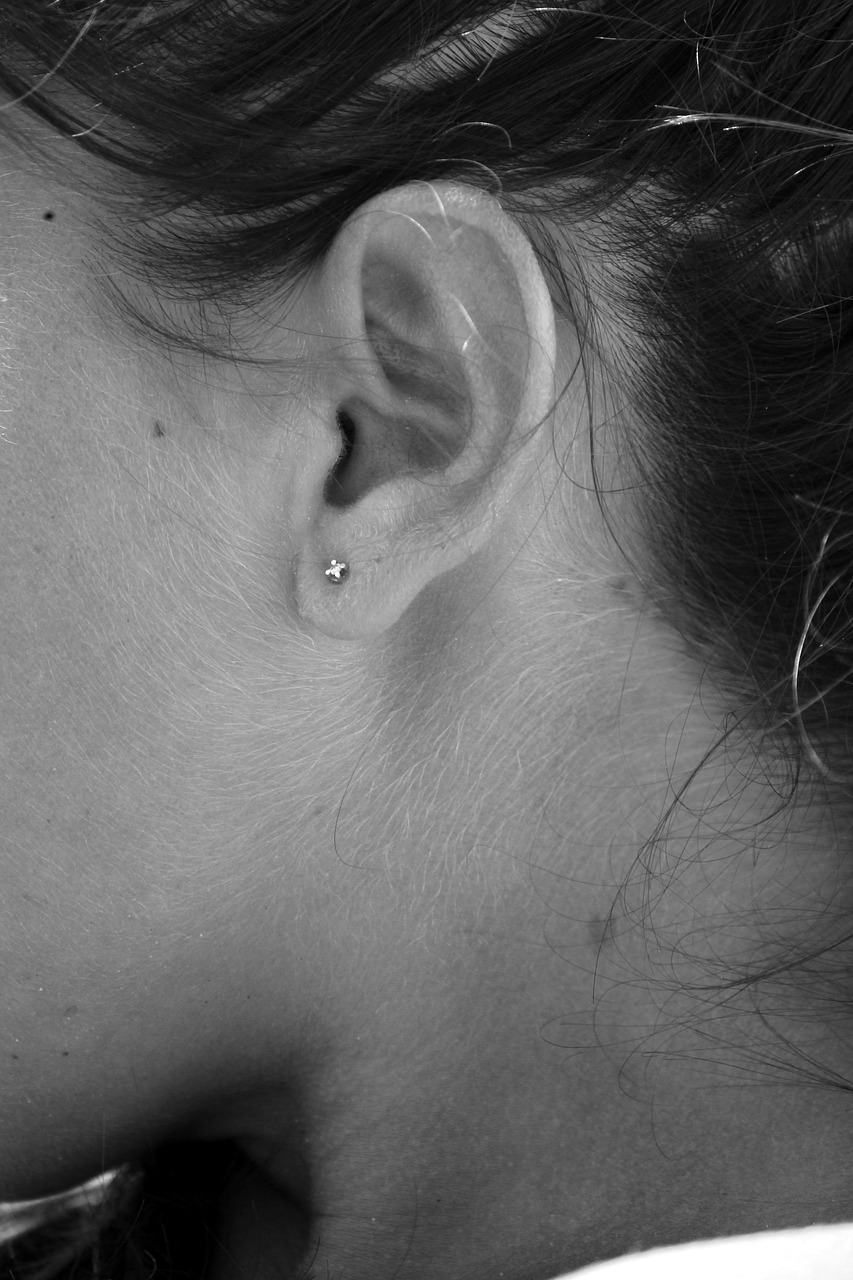 découvrez notre collection élégante de boucles d'oreilles, alliant style et qualité. que vous recherchiez des modèles discrets ou audacieux, trouvez la paire parfaite pour chaque occasion. faites briller votre personnalité avec nos créations uniques.