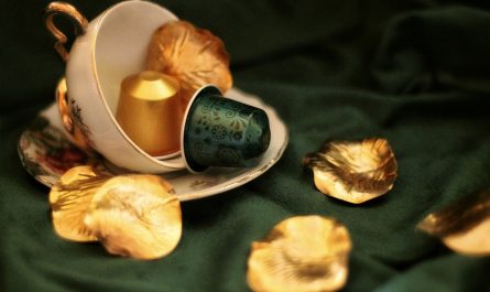 découvrez l'univers fascinant de l'or, un métal précieux aux multiples facettes, symbole de richesse et de pouvoir. apprenez-en plus sur ses applications, son histoire et son rôle dans l'économie mondiale.